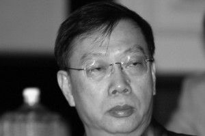 Huang Jiefu, head of the Organ Transplantation Committee in China, is pictured on July 28, 2006. Huang's attempts to respond to controversy over an honor given by the University of Sydney revealed his past conduct violated the University of Sydney's code of ethics, according to the organization Doctors Against Forced Organ Harvesting. (Raveendran/AFP/Getty Images) 