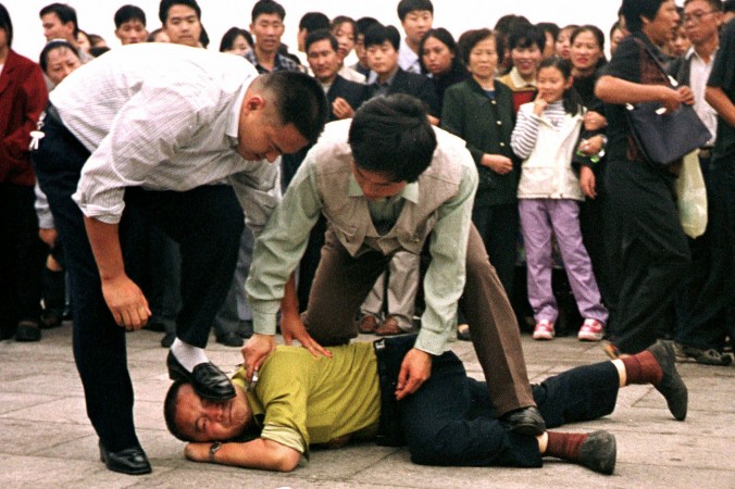 China wavers on persecution of Falun Gong